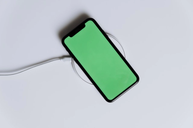Wymiana baterii w iPhone XR – jak ją wymienić i jak o nią dbać?