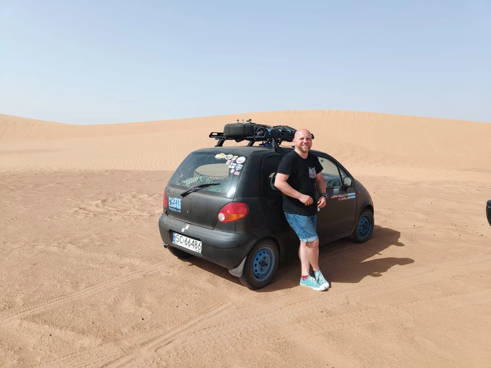 Matizem na Saharę: Niezwykła Podróż Huberta Zasępy