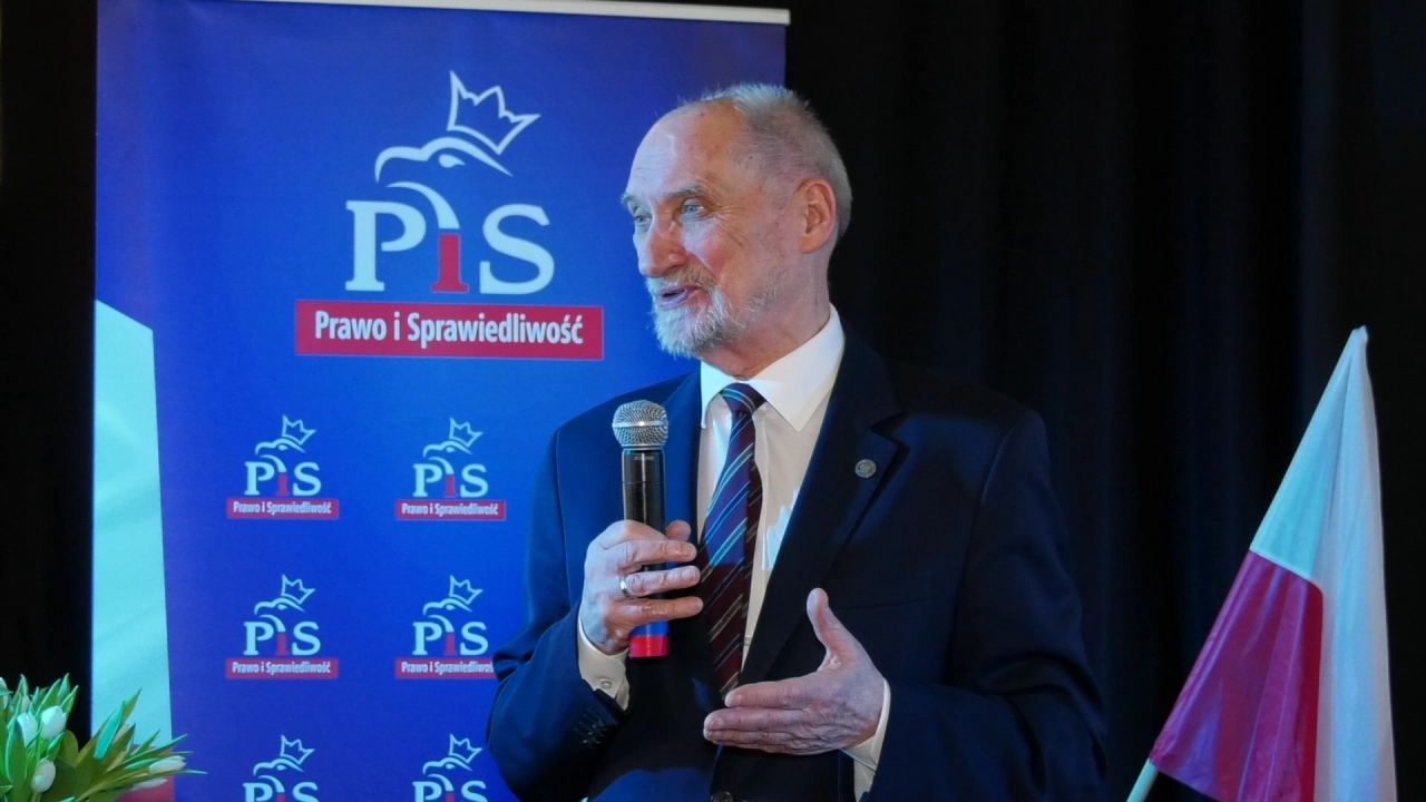 Poseł Antoni Macierewicz jeszcze z immunitetem