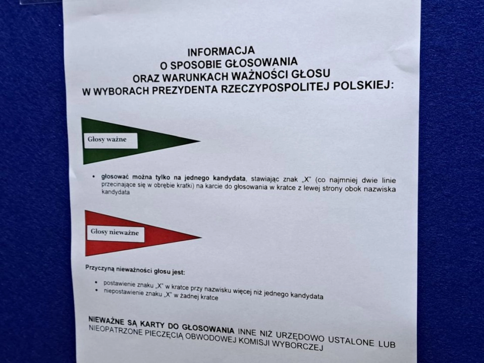 Policja bada emisję baneru wyborczego w centrum Radomska