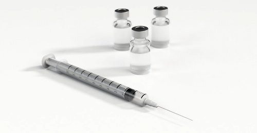 Ruszają szczepienia przeciw COVID-19