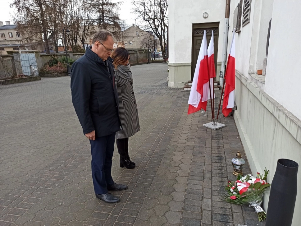 78 lat temu powstała Armia Krajowa. Prezydent Jarosław Ferenc złożył kwiaty pod pamiątkową tablicą