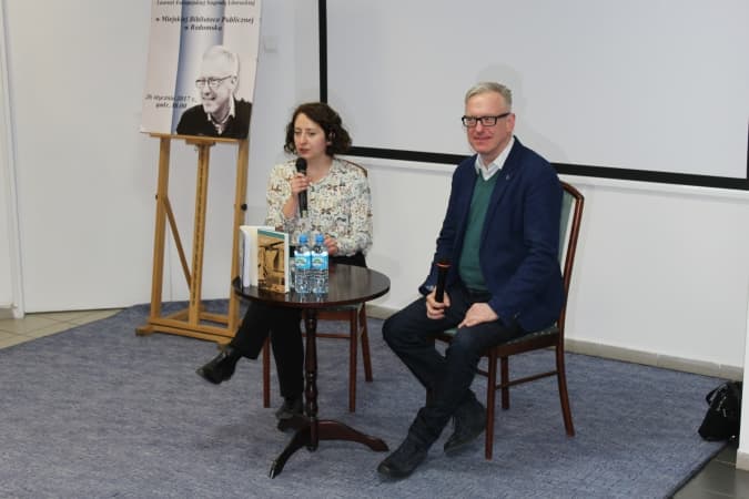 Mariusz Szczygieł odwiedził bibliotekę