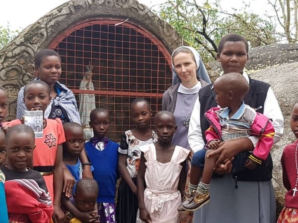 Polscy uczniowie wspierają dzieci z Tanzanii