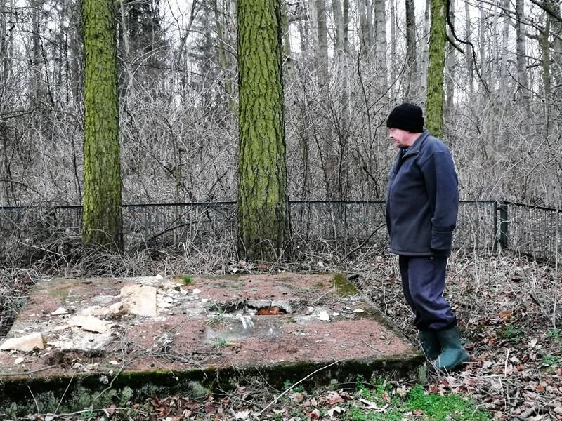 Mieszkańcy Jasienia oburzeni decyzją o rozbiórce pomnika