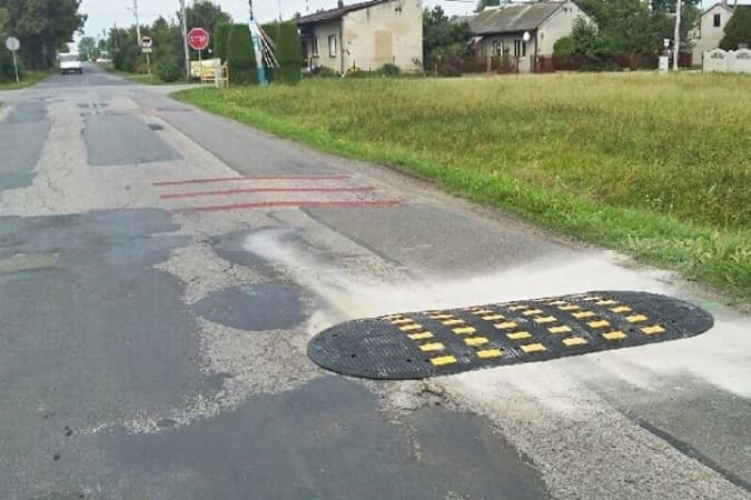 Poprawa bezpieczeństwa na skrzyżowaniu w Okrajszowie