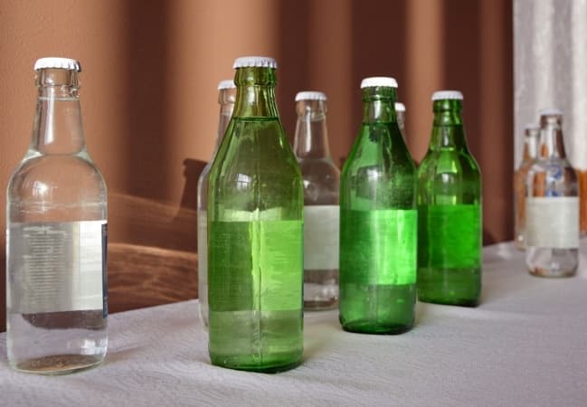 Starostwo w Radomsku daje przykład. Butelki szklane zamiast plastikowych