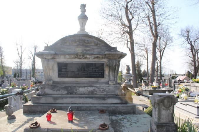 Trwa renowacja grobu Soczołowskich 