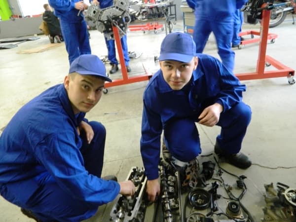 Uczniowie z „Mechanika“ na praktykach w Niemczech 