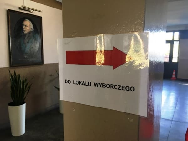 Wybory parlamentarne w Radomsku przebiegają bez zakłoceń