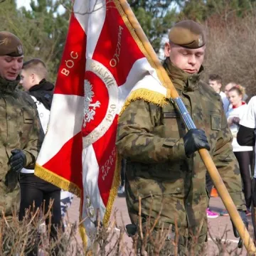 Cześć i chwała bohaterom!