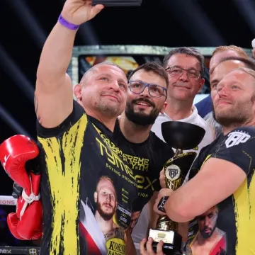 Korner Radomsko Boxing Night 2023. Robert Parzęczewski znokautował rywala