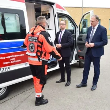 Karetka przekazana szpitalowi w Radomsku