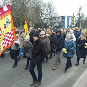 Orszak Trzech Króli w Radomsku: radość i kolędy
