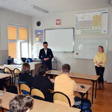 Edukacja konsumencka w szkołach średnich