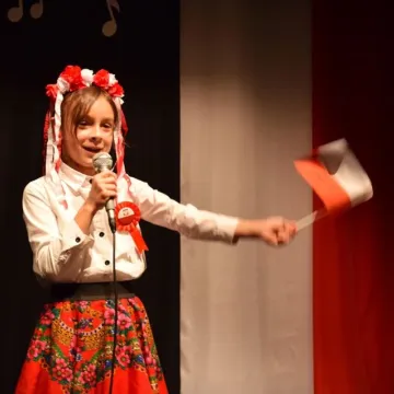 Piosenką uczcili Niepodległą