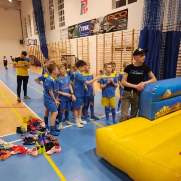 Świąteczne granie młodych piłkarzy RKS Radomsko