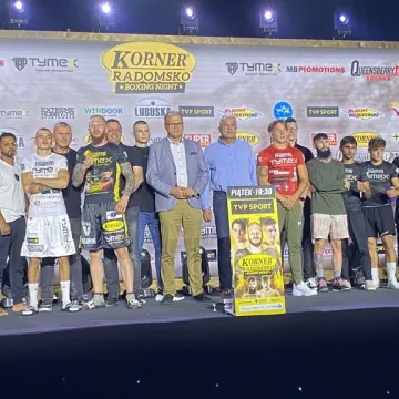 Ceremonia ważenia zawodników przed galą Korner Radomsko Boxing Night