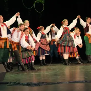 Koncert zespołów folklorystycznych w MDK
