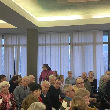 Tłumy na spotkaniu z Przemysławem Czarnkiem w Radomsku