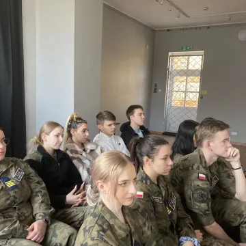 [WIDEO] Poszukiwania szczątków kapitana Stanisława Sojczyńskiego-Warszyca. Wykład dr Krzysztofa Latochy w Muzeum Regionalnym w Radomsku