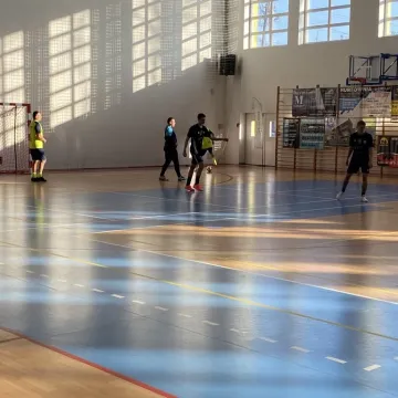 Grają i pomagają. VI Puchar Niezdobywców Pucharów dla Amelki