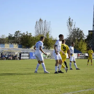 Wygrana lidera tabeli. RKS Radomsko pewnie pokonał Stal Niewiadów