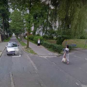 Przez dwa dni będą utrudnienia na ul. Lipowej w Radomsku. Mieszkańcy bloków nie zaparkują samochodów