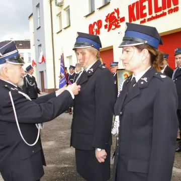 Uroczysty apel i odznaczenia dla druhów z OSP w Kietlinie