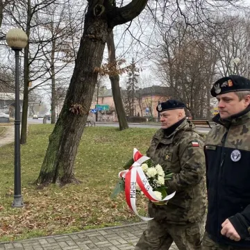 Kwiaty w rocznicę wyzwolenia Radomska