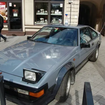 Maluchy, Łady i Cadillaki - wystawa samochodów przed Muzeum Regionalnym w Radomsku