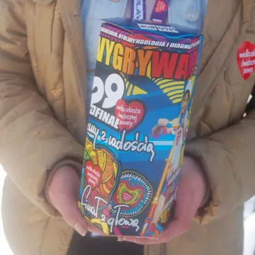 WOŚP 2021 w Radomsku. Wolotariusze kwestują na ulicach