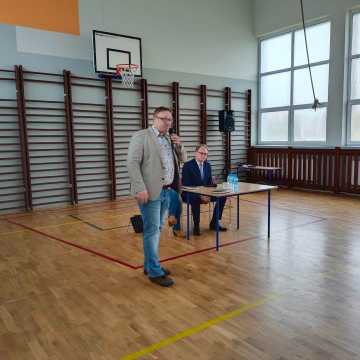 Spotkanie z prezydentem Jarosławem Ferencem w PSP nr 8 w Radomsku