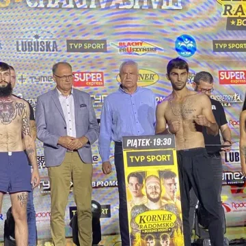 Ceremonia ważenia zawodników przed galą Korner Radomsko Boxing Night