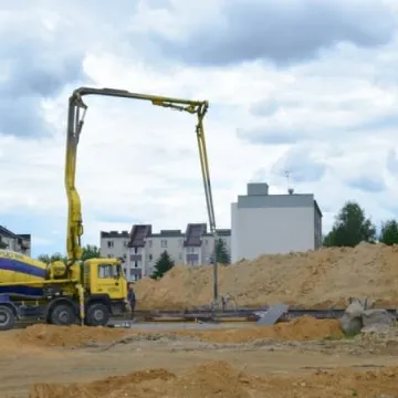 Budowa basenu: widać już fundamenty 