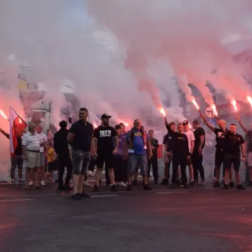 Pamiętają o bohaterach. Kibice RKS Radomsko uczcili godzinę „W”