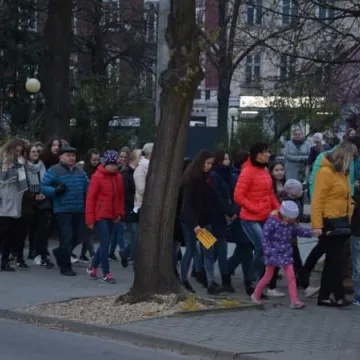 Wiec poparcia dla strajkujących nauczycieli w Radomsku