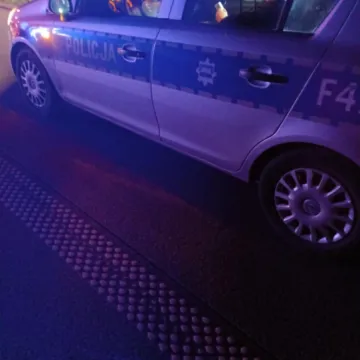 Pożar ciężarówki na A1. Nocna akcja strażaków pod Radomskiem