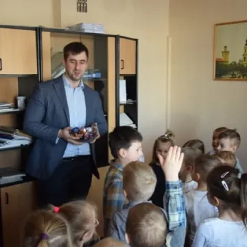 Przedszkolaki z wizytą w urzędzie miasta