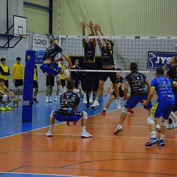 Emocje na parkiecie. METPRIM Volley Radomsko zwycięża ze Skrą II Bełchatów