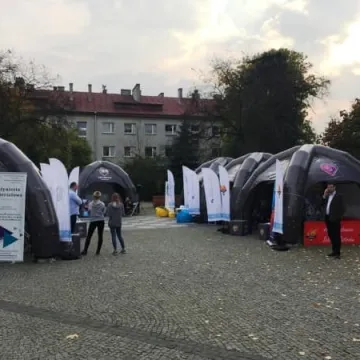 Miasteczko Akademickie stanęło na placu 3 Maja