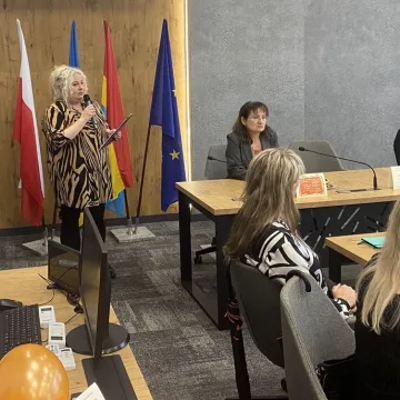 W Radomsku dyskutowano o przemocy wobec dzieci