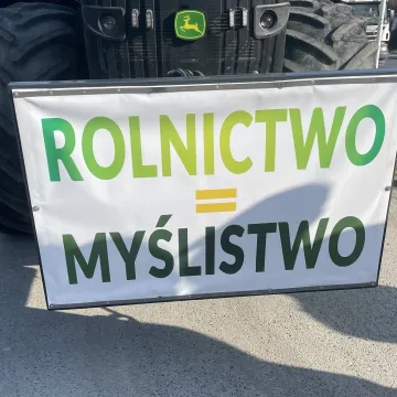 [WIDEO] Zaczęło się. Przedbórz stoi. Rolnicy walczą o Polskę