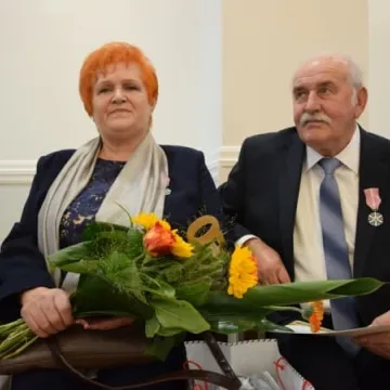 8 par obchodziło Złote Gody