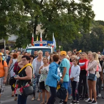 Wierni z Radomska wyruszyli na Jasną Górę