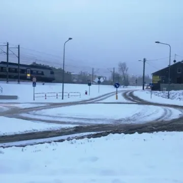Sypnęło śniegiem. Akcja zima w Radomsku