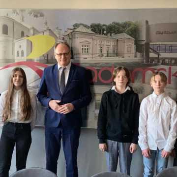 Uczniowie PSP 7 w Radomsku spotkali się z prezydentem