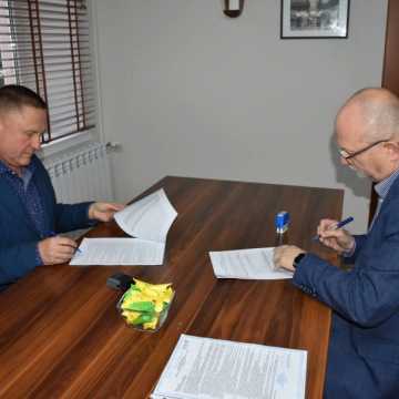 Umowa na przebudowę parku w Gorzędowie podpisana