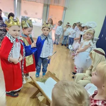 Jasełka w przedszkolu nr 4. Magia świąt w wykonaniu najmłodszych