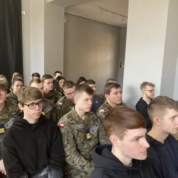 [WIDEO] Poszukiwania szczątków kapitana Stanisława Sojczyńskiego-Warszyca. Wykład dr Krzysztofa Latochy w Muzeum Regionalnym w Radomsku